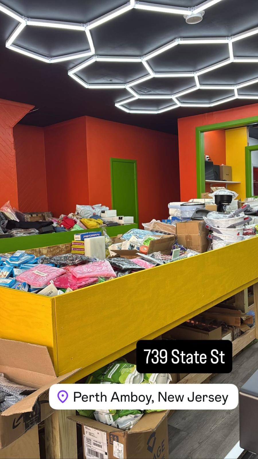 Cakatus Liquidation storefront in Perth Amboy